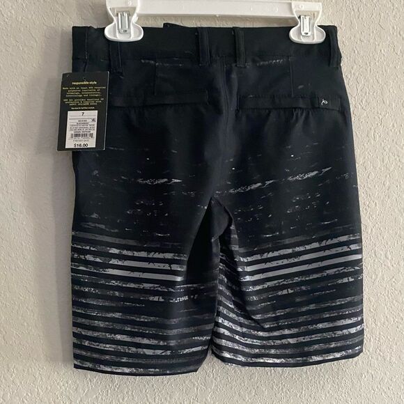 NWT Boys' Hybrid Striped Swim Shorts art class Gray Black size 7 Activewear - Picture 4 of 6